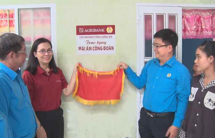 Công đoàn tỉnh Sóc Trăng phát huy truyền thống giai cấp công nhân - Đóng góp xứng đáng vào sự nghiệp công nghiệp hóa – hiện đại hóa tỉnh nhà (25-08-2024)